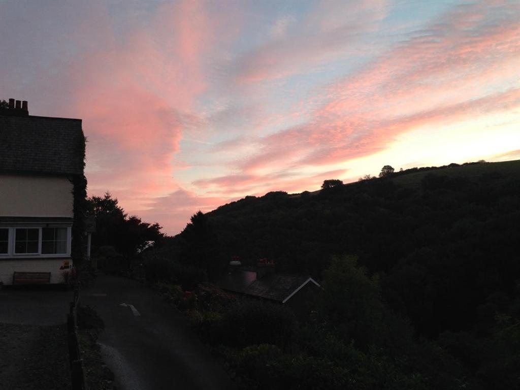 Pine Lodge Lynton Bagian luar foto